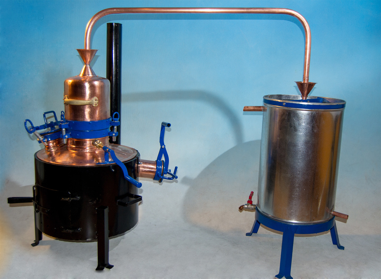 Tradicinalni domaći kotao za pravljenje i destilaciju rakije